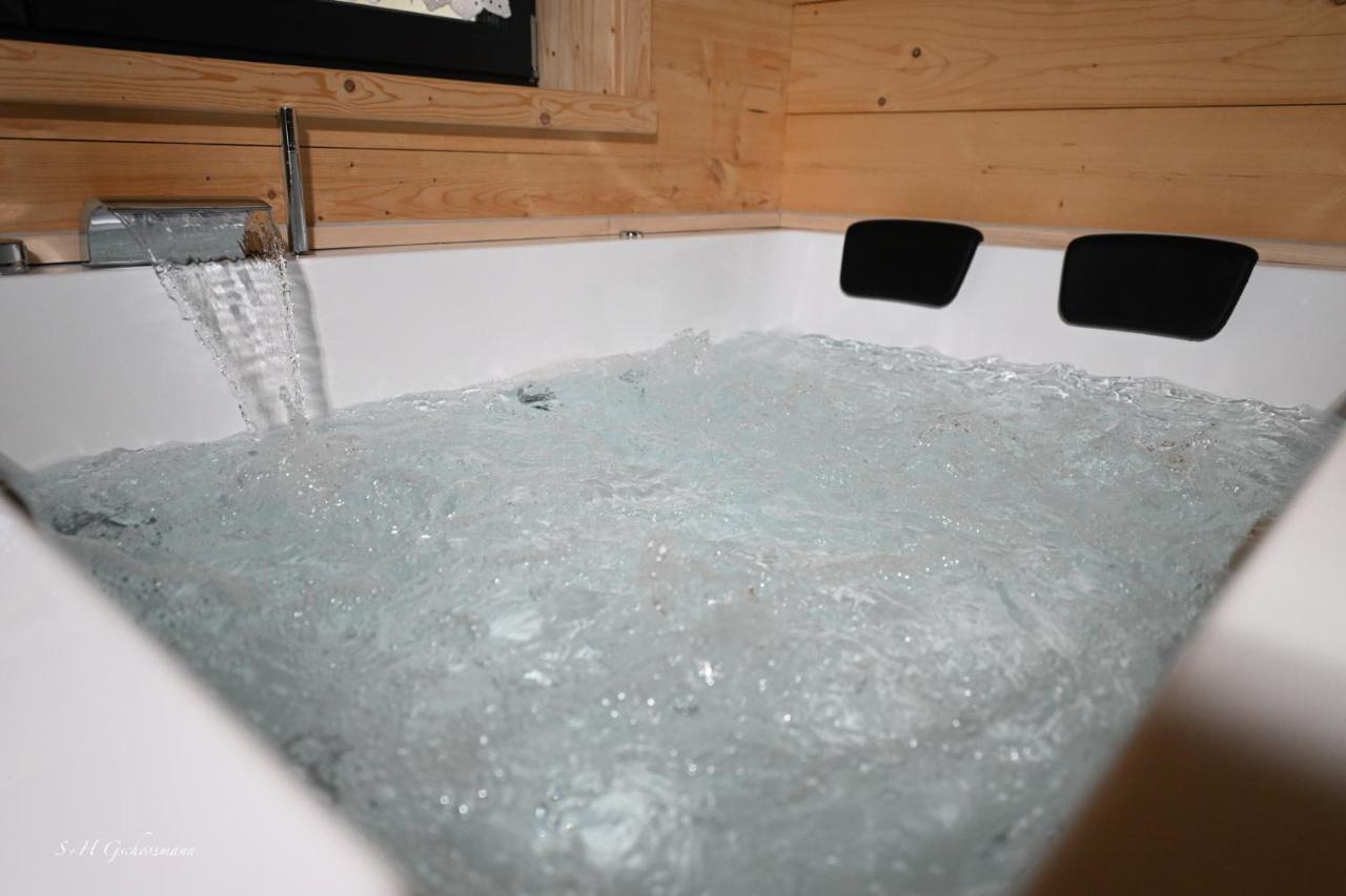 Holzwies Chalets Unterneukirchen Buitenkant foto